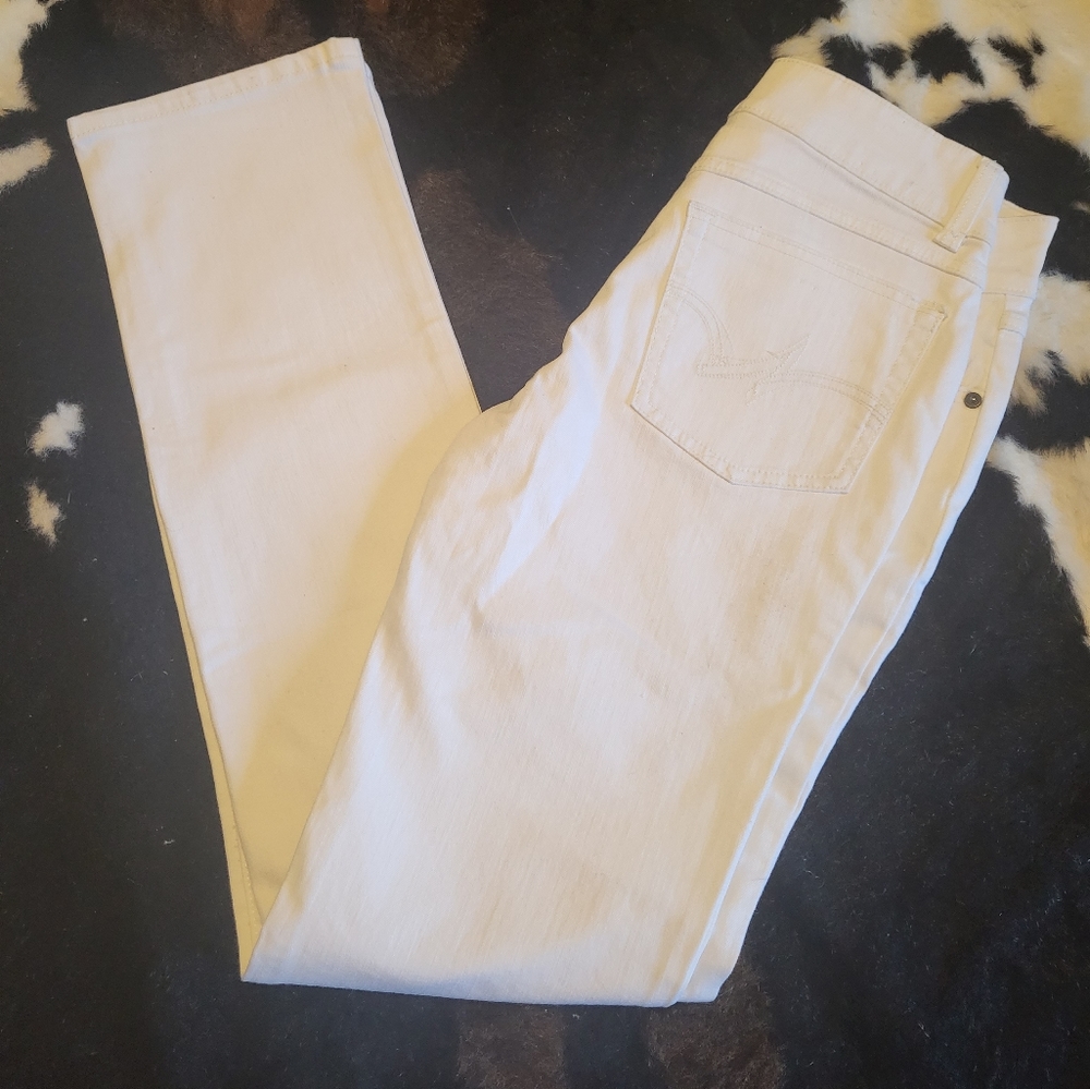 Women's Wrangler 3X34 Straight Leg White Denim Jeans